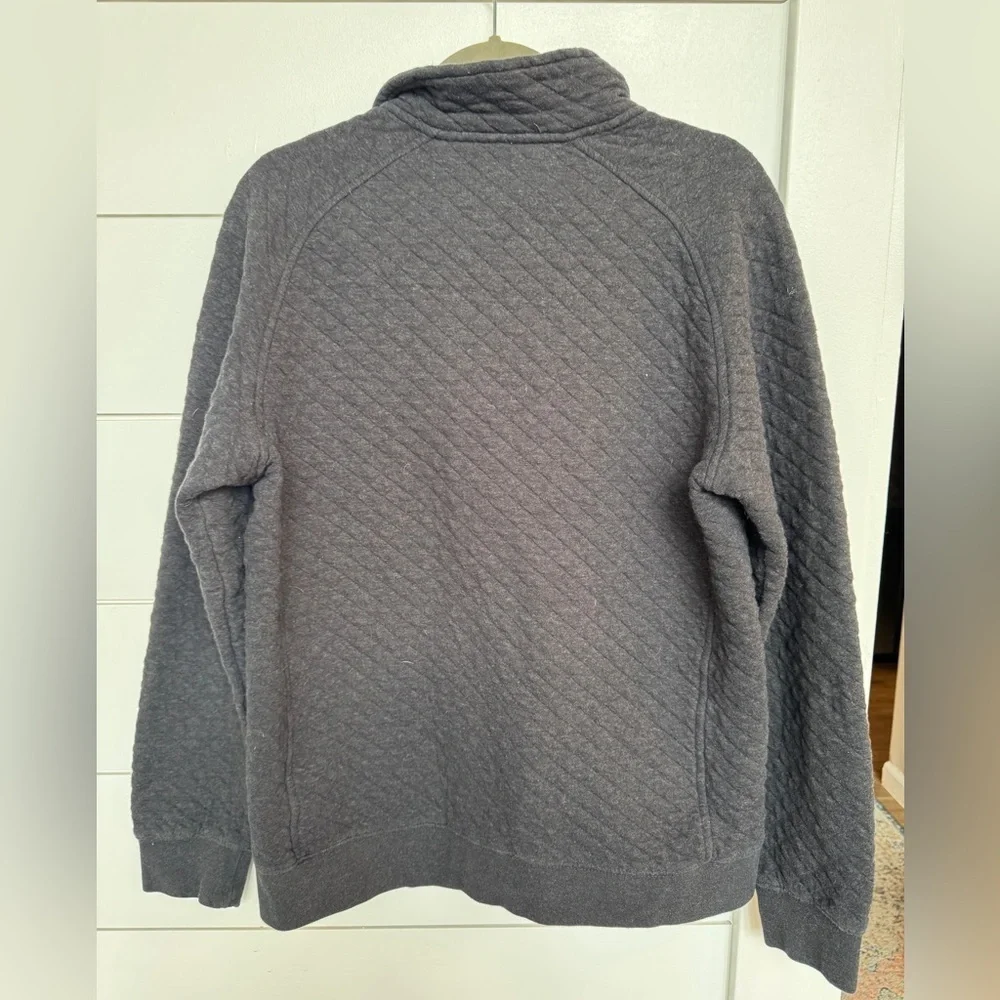 L.L. Bean Men's Grey Quilted Mockneck Sweatshirt
Size Medium - Picture 2 of 7
